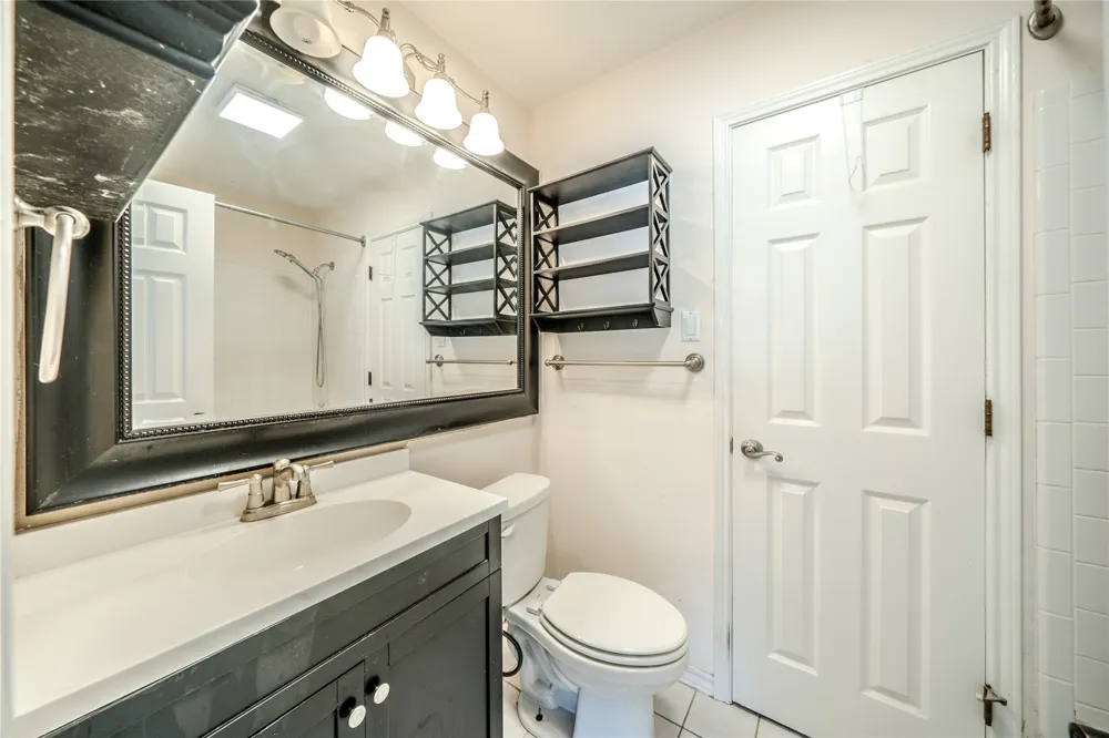 1202 Driftwood Drive Euless, TX 76040