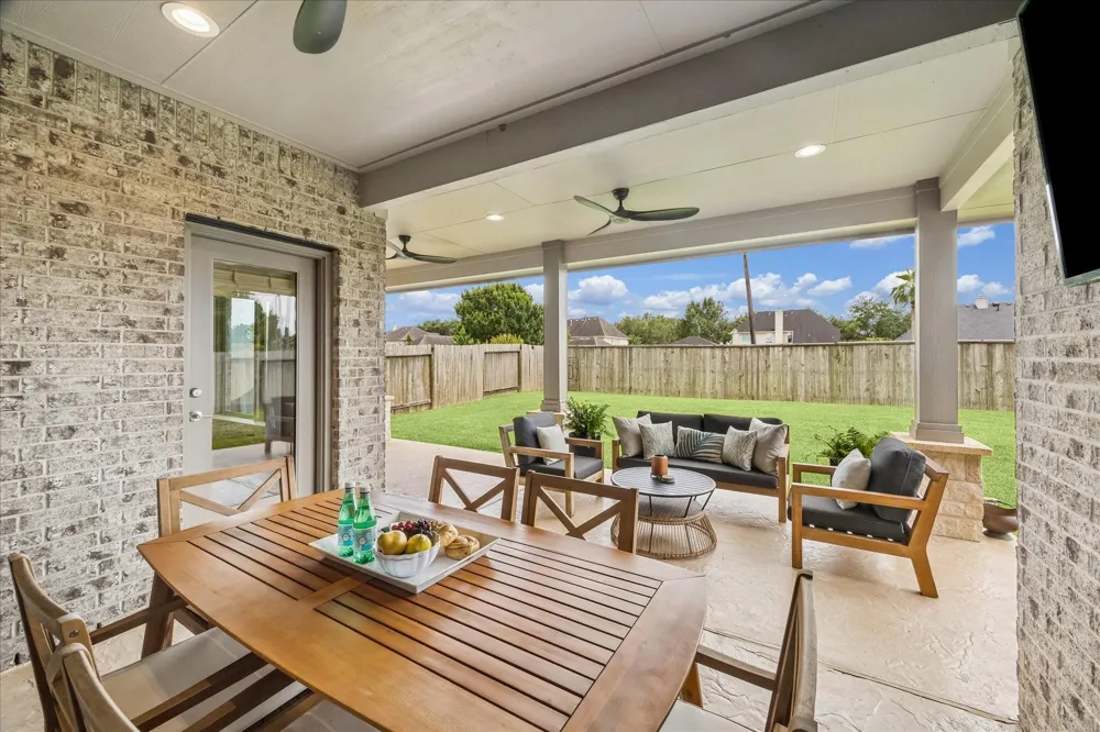 1520 Harvest Vine Court Friendswood, TX 77546