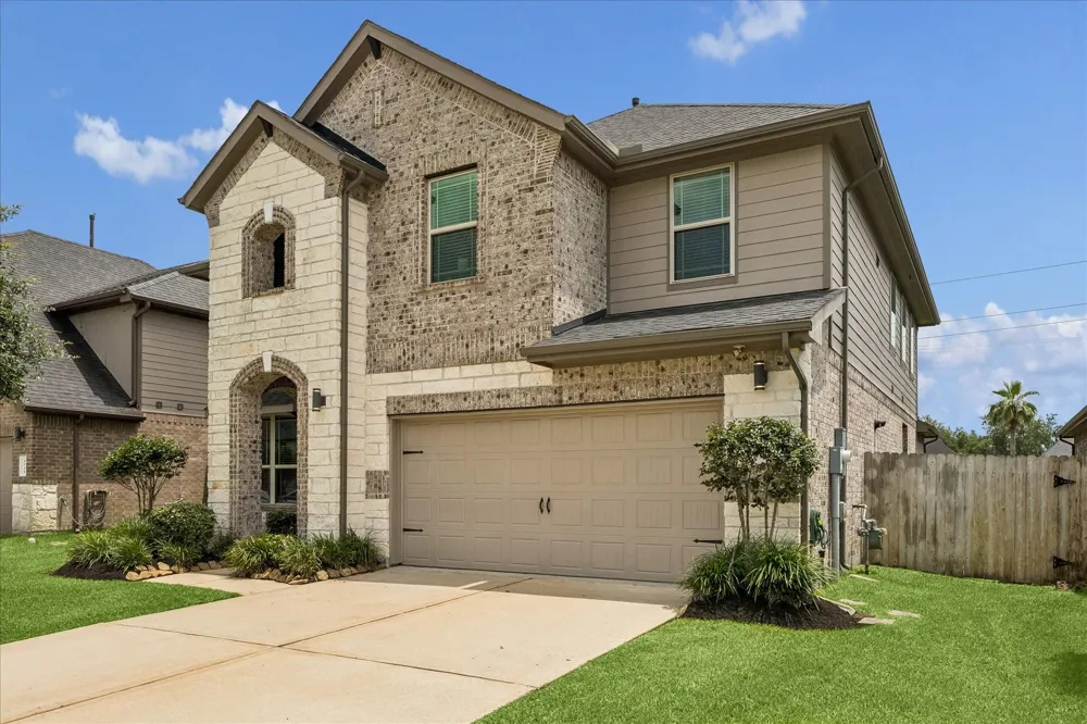 1520 Harvest Vine Court Friendswood, TX 77546