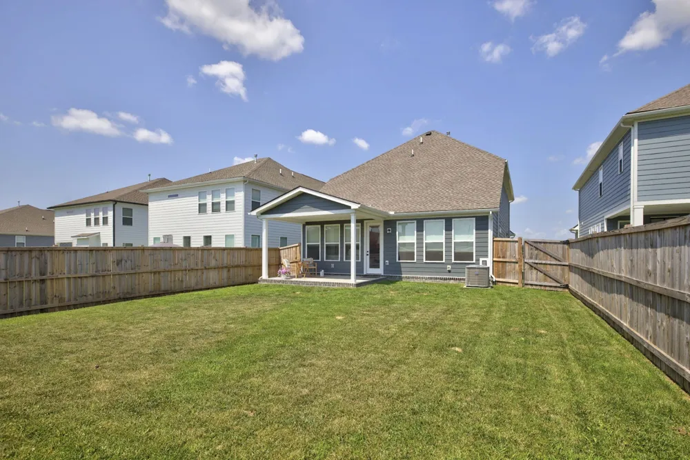 690 Conifer Dr Spring Hill, TN 37174