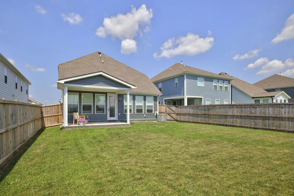690 Conifer Dr Spring Hill, TN 37174