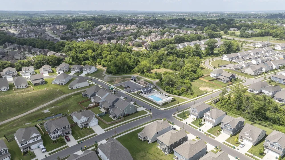 690 Conifer Dr Spring Hill, TN 37174