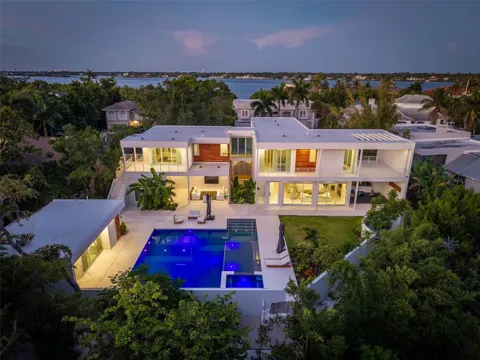 1355 ROBERTS BAY LANE