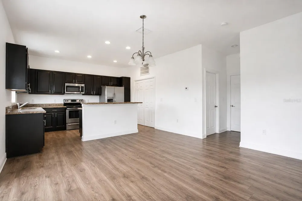1370 SALISBURY DRIVE Winter Haven, FL 33881