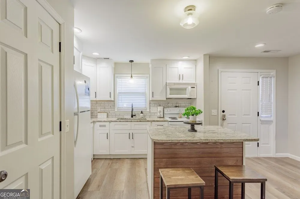 1900 Meadowbrook CIR NW Dalton, GA 30720