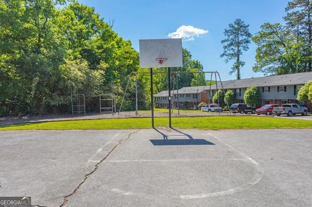 1900 Meadowbrook CIR NW Dalton, GA 30720