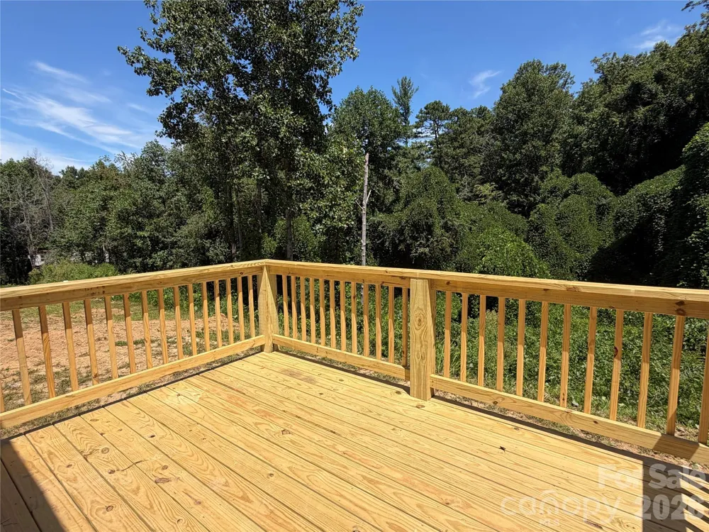 66 Neely Drive Hendersonville, NC 28792
