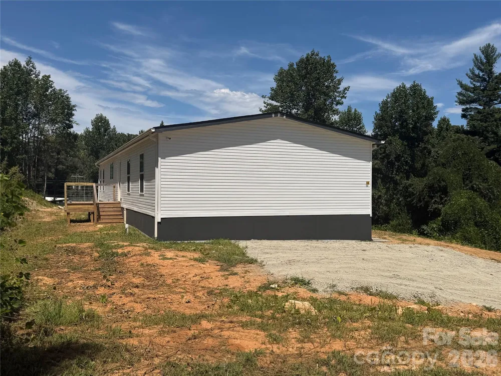 66 Neely Drive Hendersonville, NC 28792