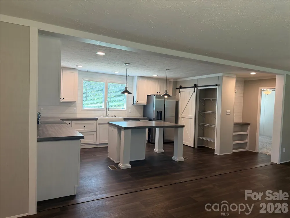 66 Neely Drive Hendersonville, NC 28792