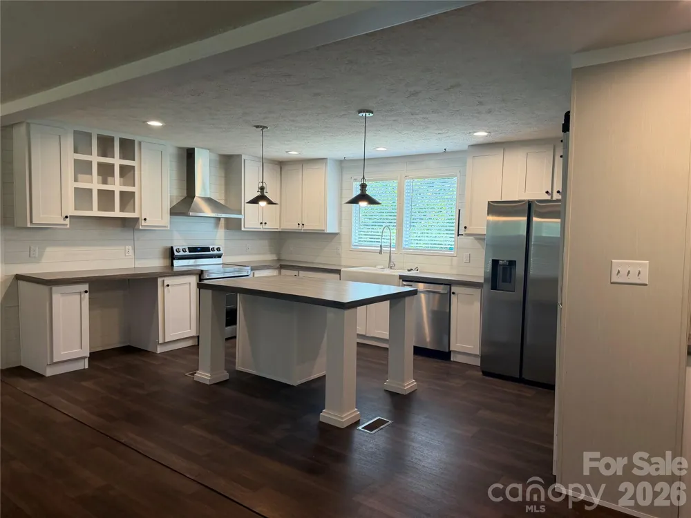 66 Neely Drive Hendersonville, NC 28792