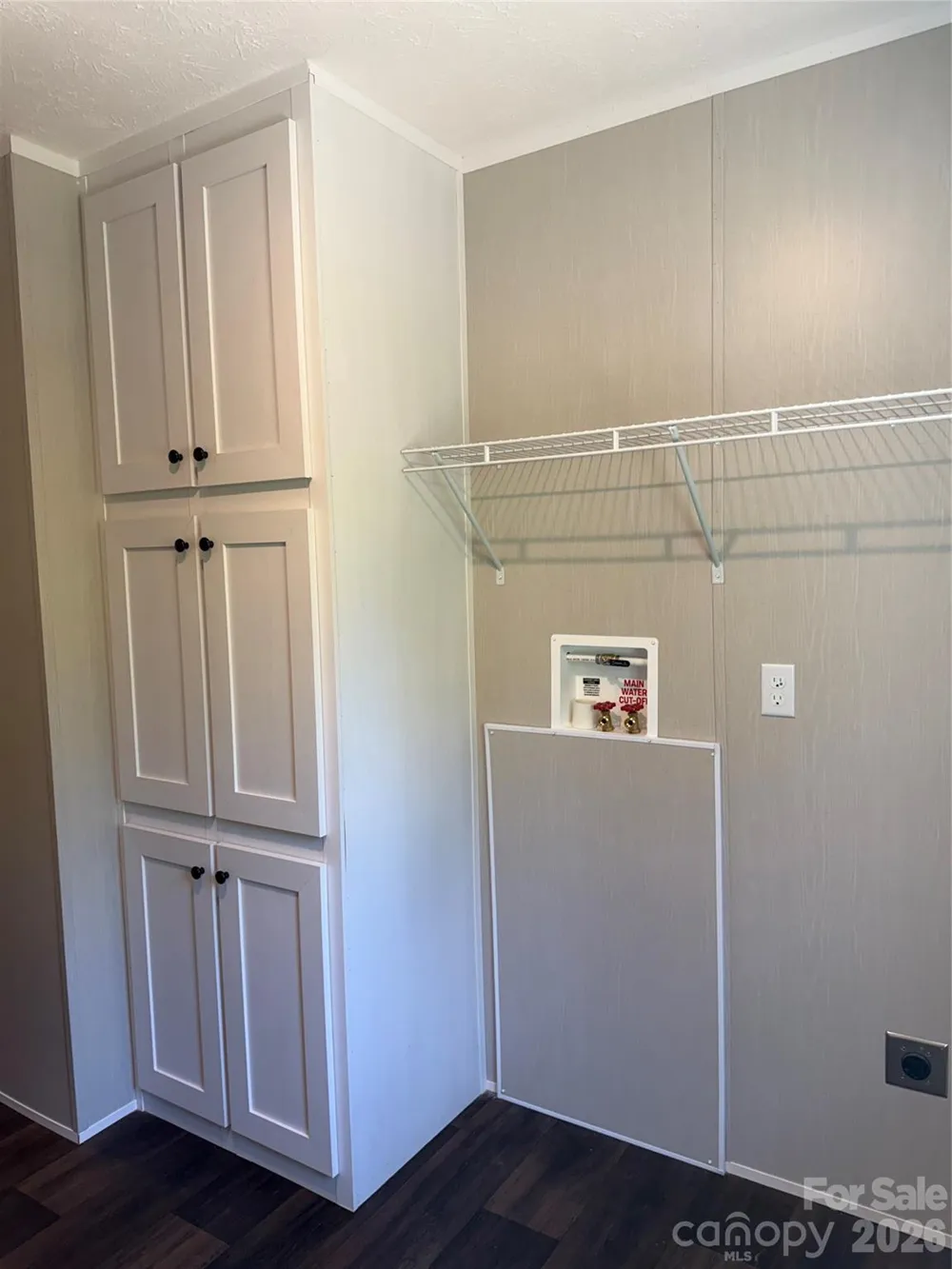 66 Neely Drive Hendersonville, NC 28792