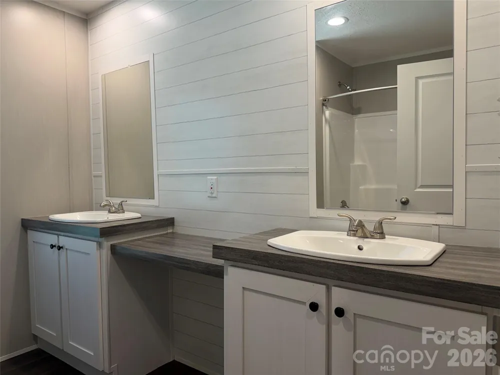 66 Neely Drive Hendersonville, NC 28792