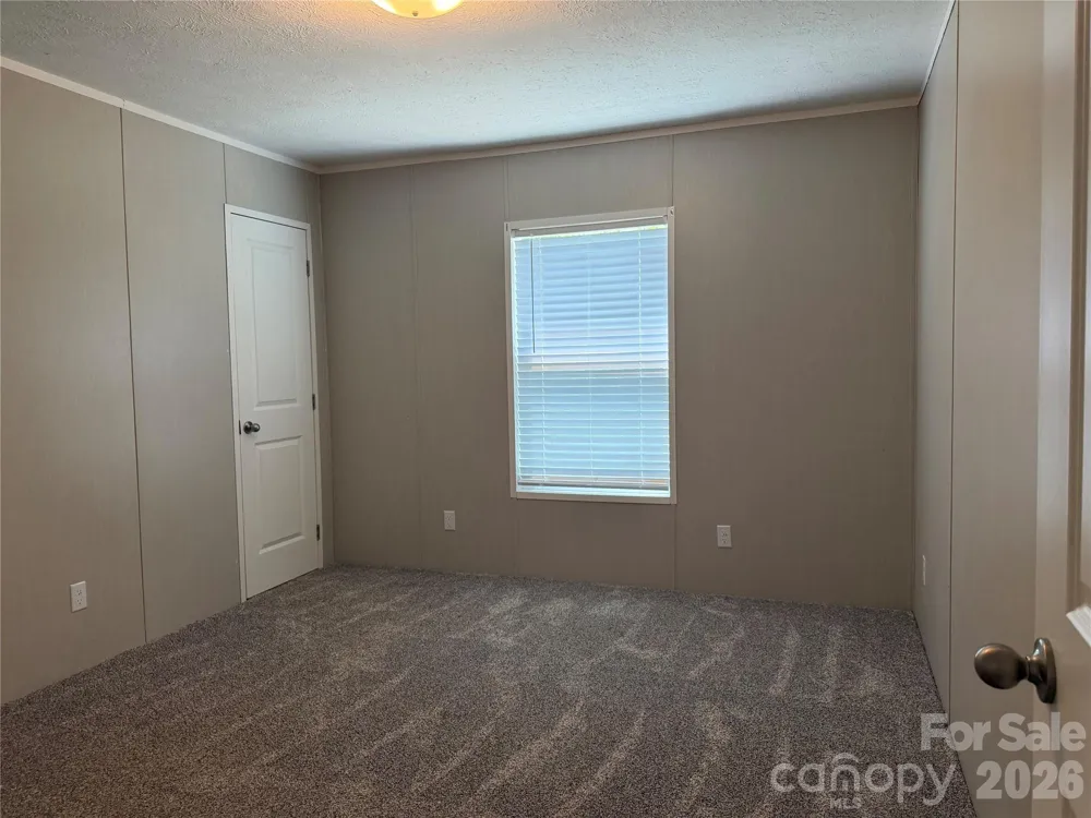 66 Neely Drive Hendersonville, NC 28792