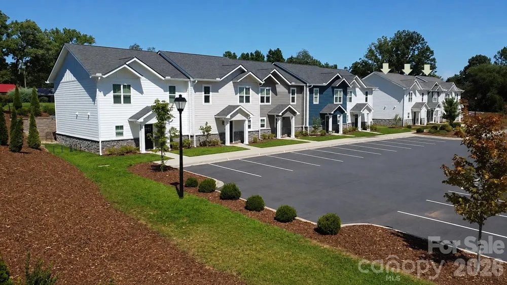 189 Beacon Avenue Morganton, NC 28655