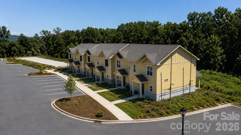 189 Beacon Avenue Morganton, NC 28655