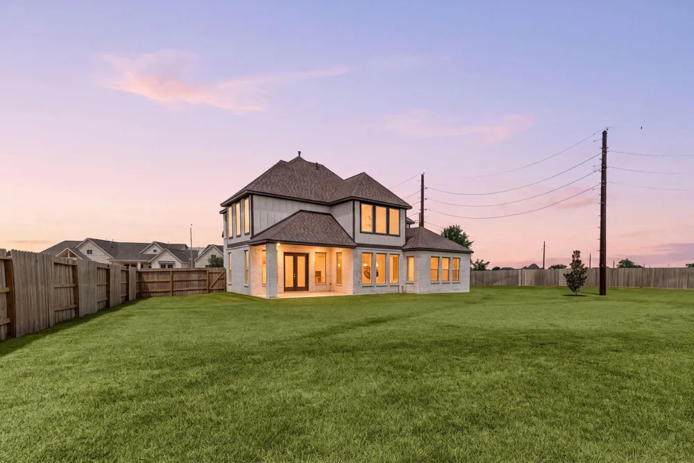 349 Covey Lane Sealy, TX 77474
