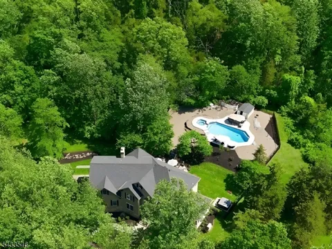 41 Sutton Farm Rd