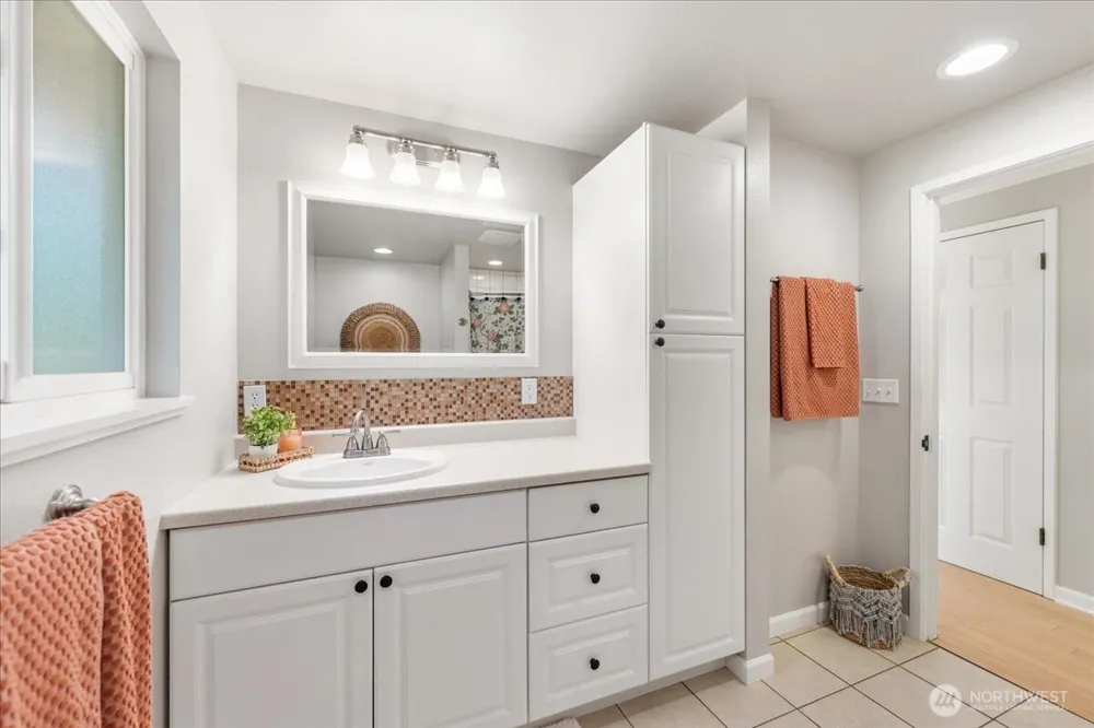 1163 Garfield Street Enumclaw, WA 98022