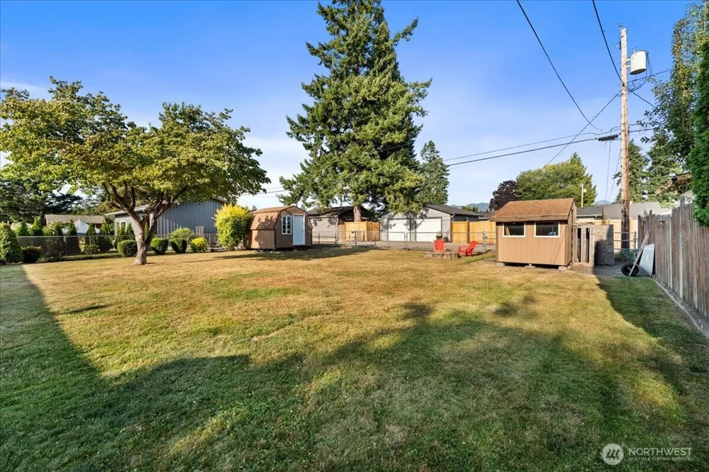 1163 Garfield Street Enumclaw, WA 98022