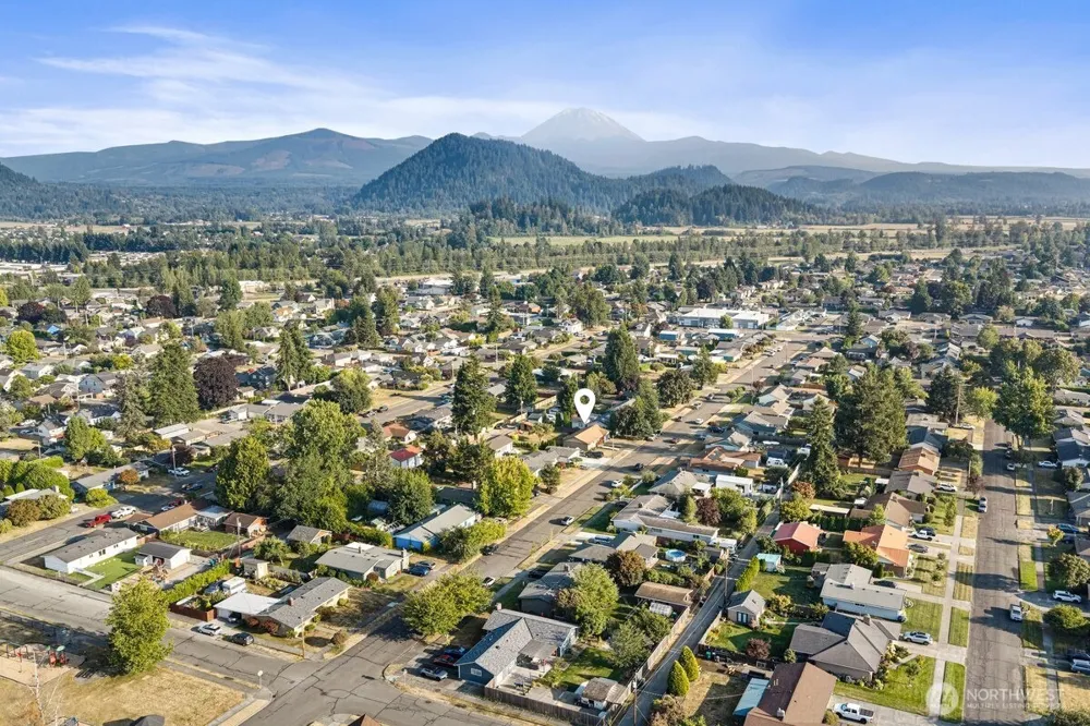 1163 Garfield Street Enumclaw, WA 98022