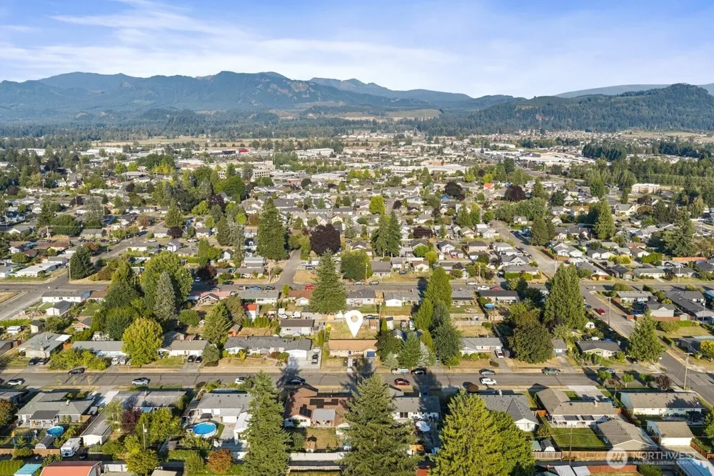 1163 Garfield Street Enumclaw, WA 98022