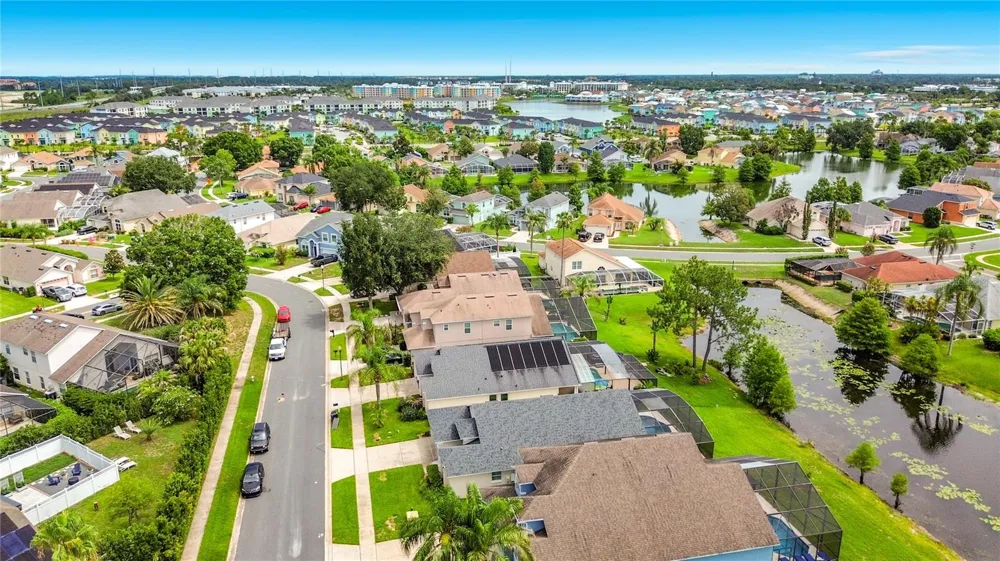 2873 BLOOMING ALAMANDA LOOP Kissimmee, FL 34747
