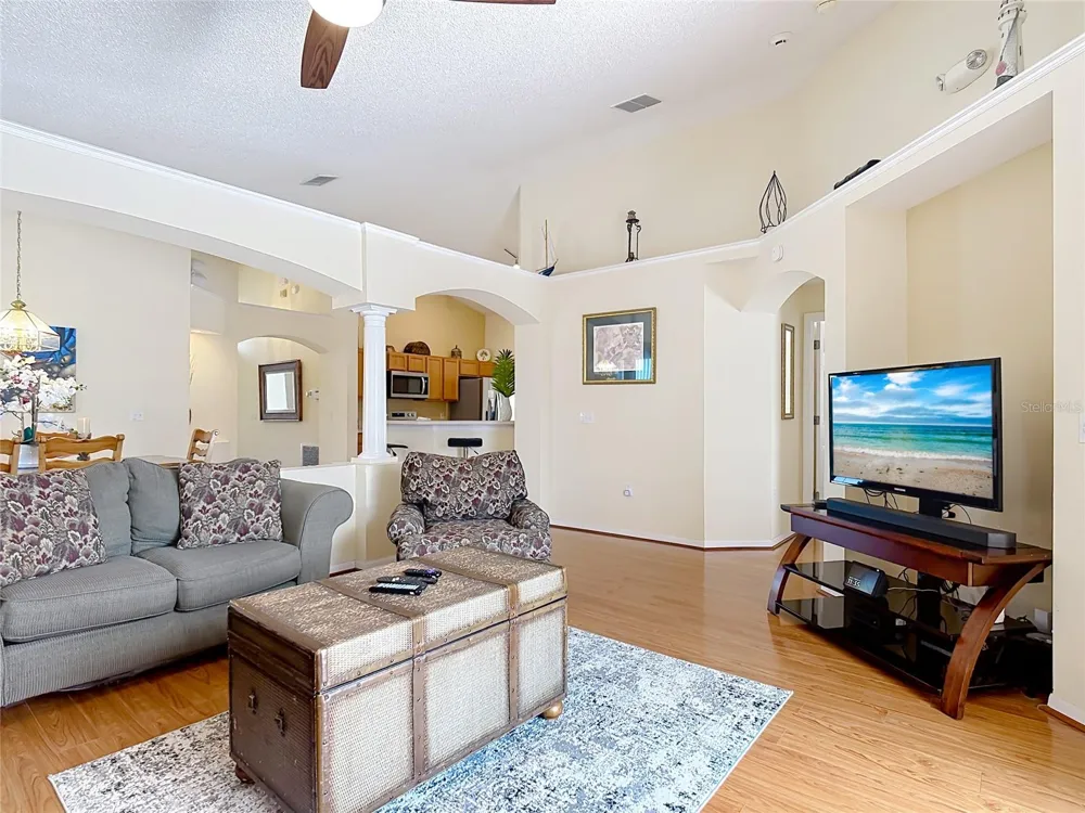 2873 BLOOMING ALAMANDA LOOP Kissimmee, FL 34747