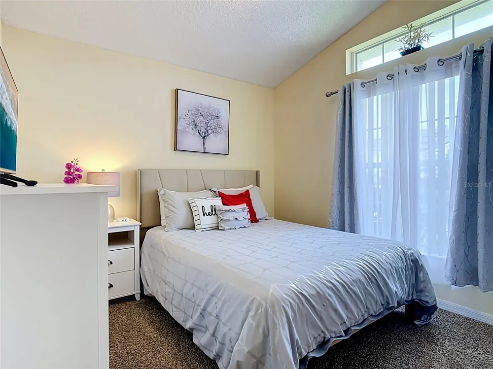 2873 BLOOMING ALAMANDA LOOP Kissimmee, FL 34747
