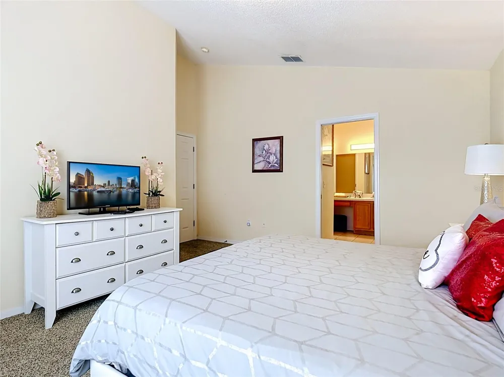 2873 BLOOMING ALAMANDA LOOP Kissimmee, FL 34747