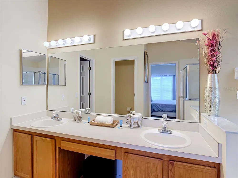 2873 BLOOMING ALAMANDA LOOP Kissimmee, FL 34747