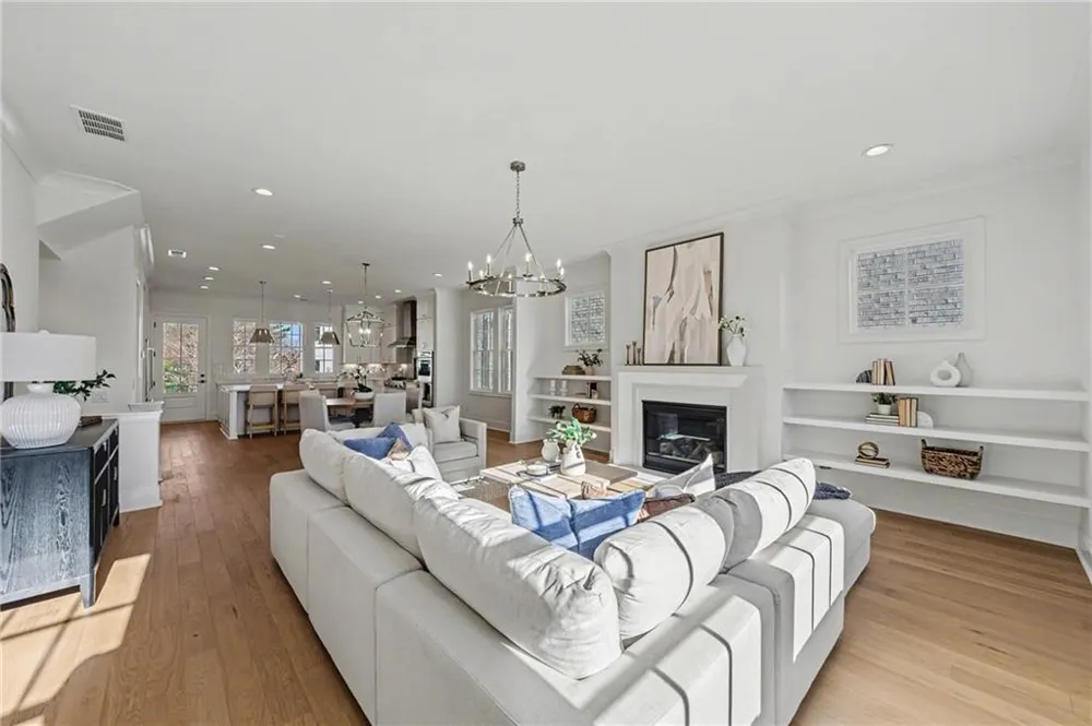 600 Mayfair Court Alpharetta, GA 30009