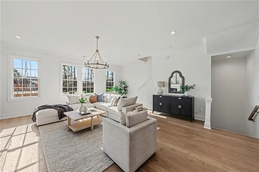 600 Mayfair Court Alpharetta, GA 30009