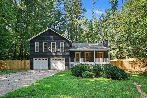 880 Faye Drive NW