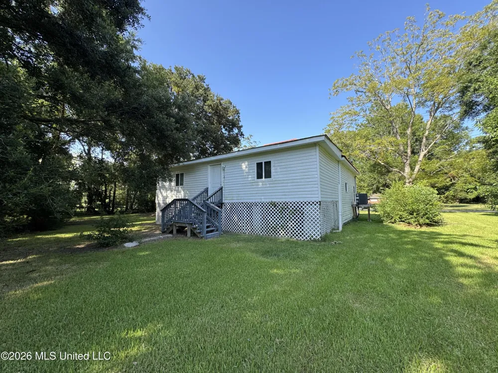 6209 Elder Ferry Road Moss Point, MS 39563