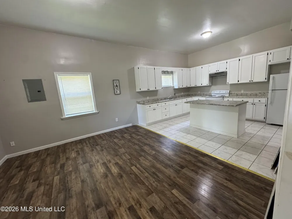 6209 Elder Ferry Road Moss Point, MS 39563