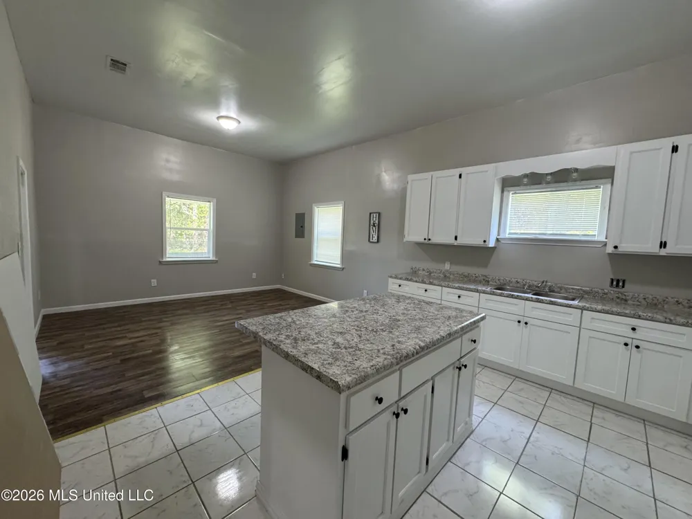 6209 Elder Ferry Road Moss Point, MS 39563