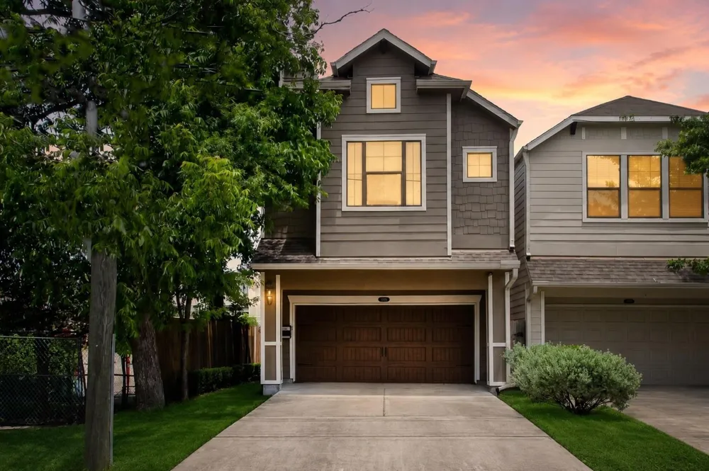 5328 Larkin Street Houston, TX 77007
