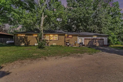 5105 Wayside Path