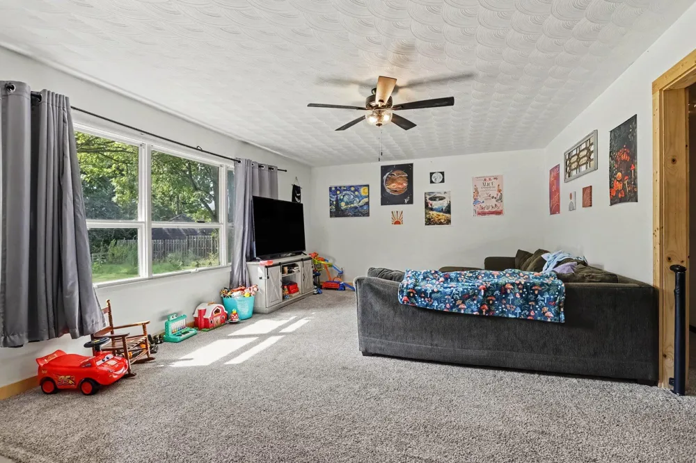 5105 Wayside Path Stevensville, MI 49127