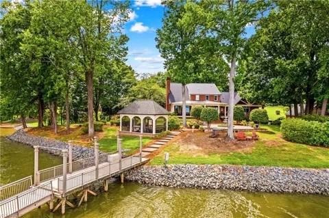 810 Fox Hollow Lane