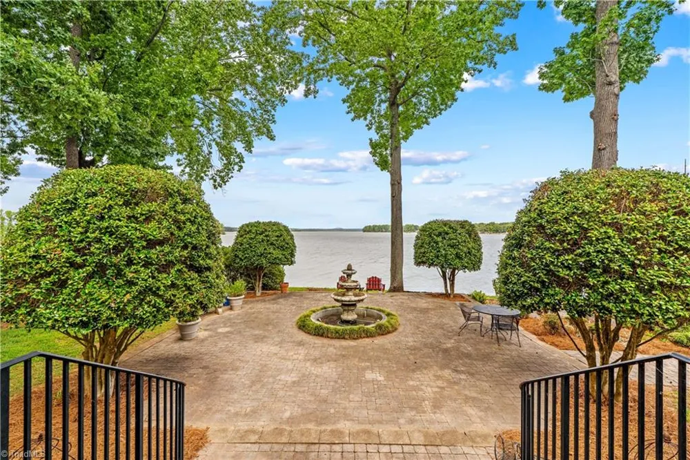 810 Fox Hollow Lane Salisbury, NC 28146