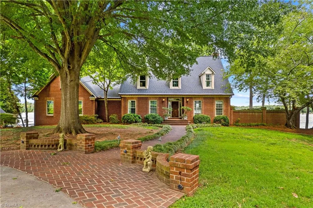 810 Fox Hollow Lane Salisbury, NC 28146