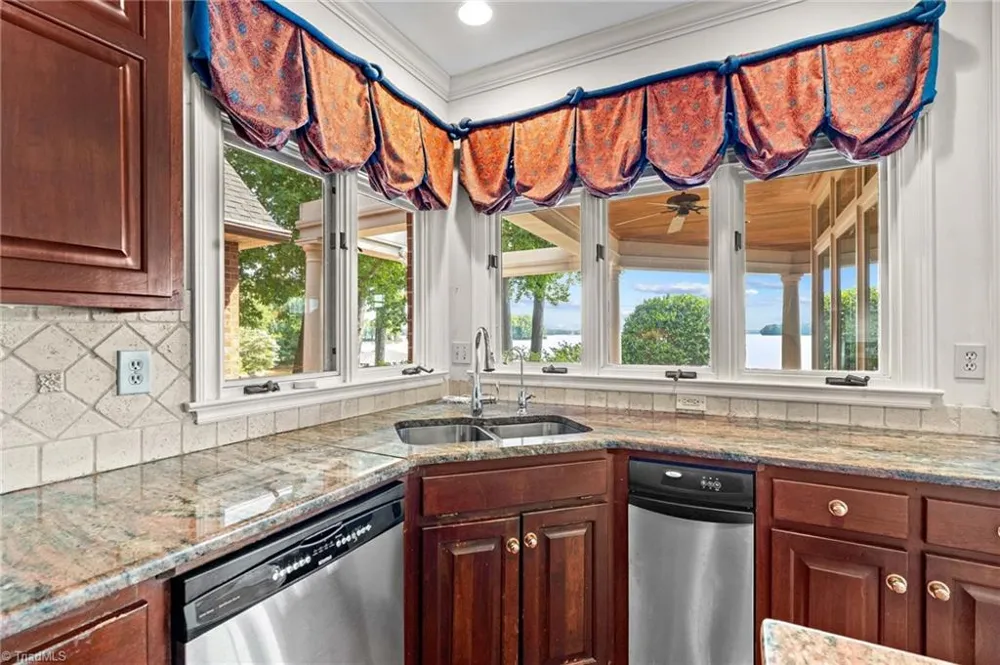 810 Fox Hollow Lane Salisbury, NC 28146