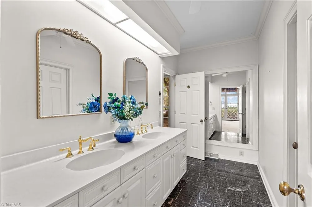 810 Fox Hollow Lane Salisbury, NC 28146