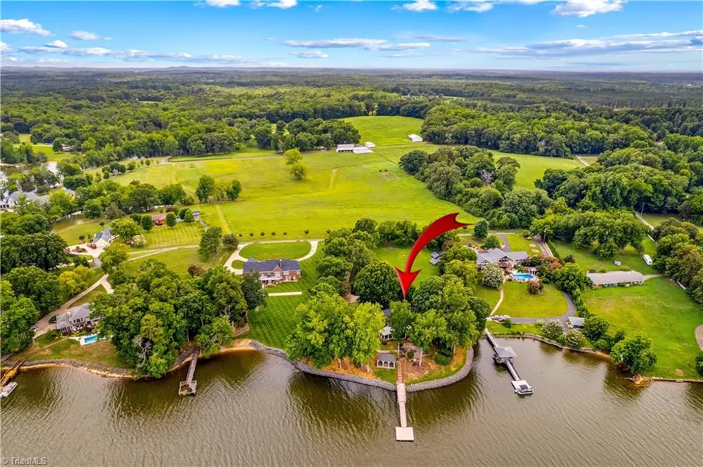 810 Fox Hollow Lane Salisbury, NC 28146