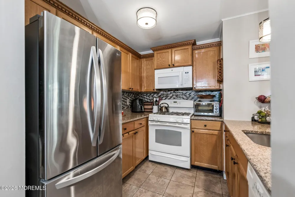 21 Jockey Lane Tinton Falls, NJ 07753