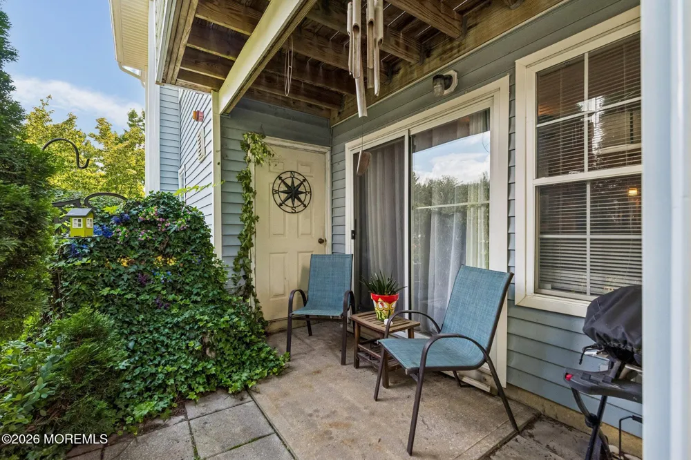 21 Jockey Lane Tinton Falls, NJ 07753