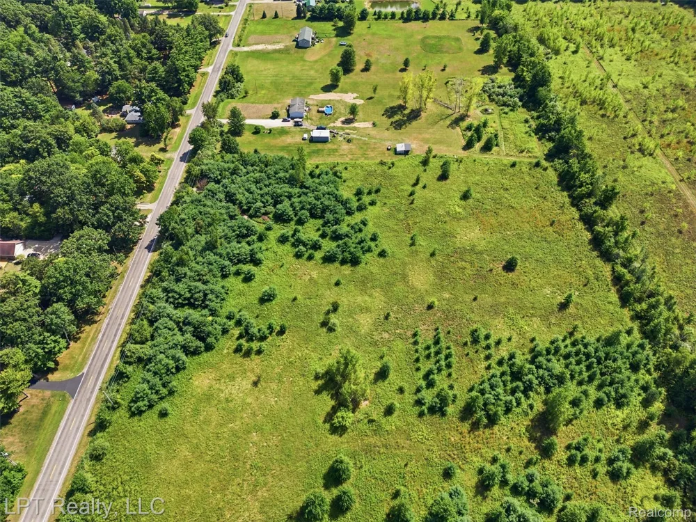 13191 Nichols Road Montrose Charter Township, MI 48457