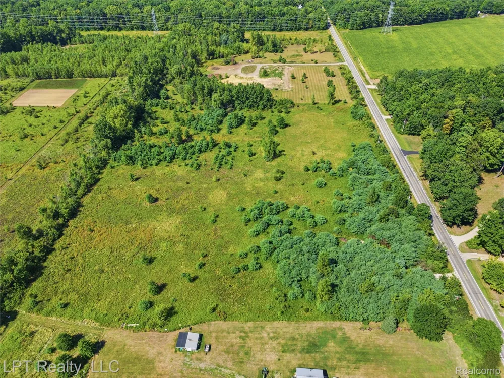 13191 Nichols Road Montrose Charter Township, MI 48457