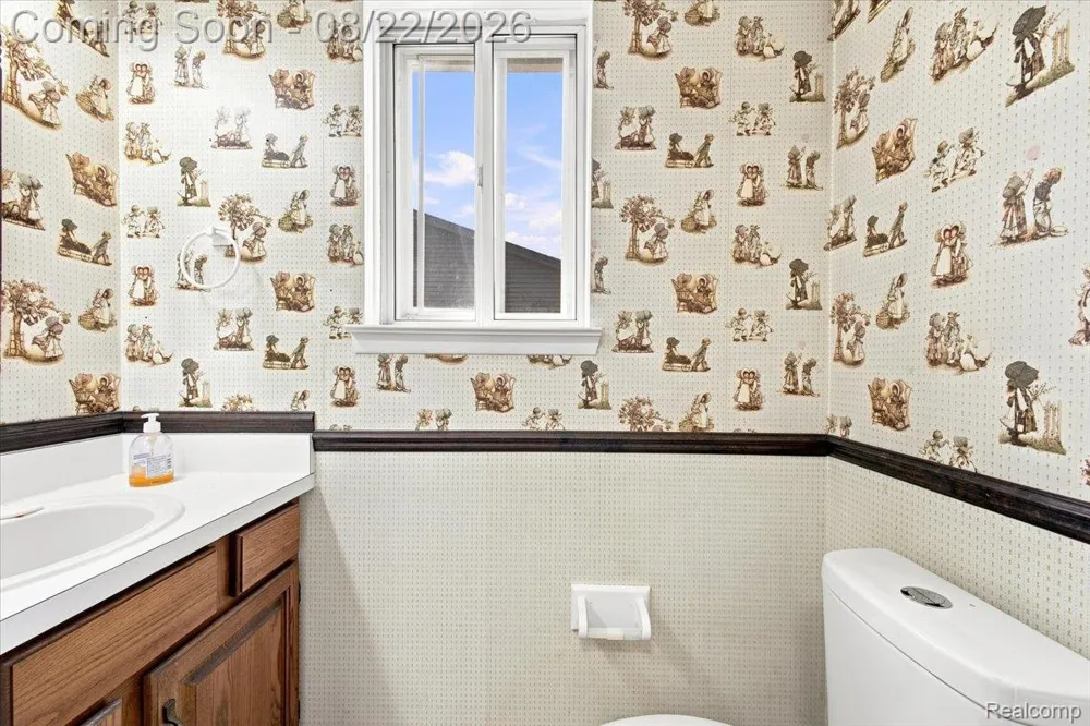 6874 Little Creek Drive Troy City, MI 48085